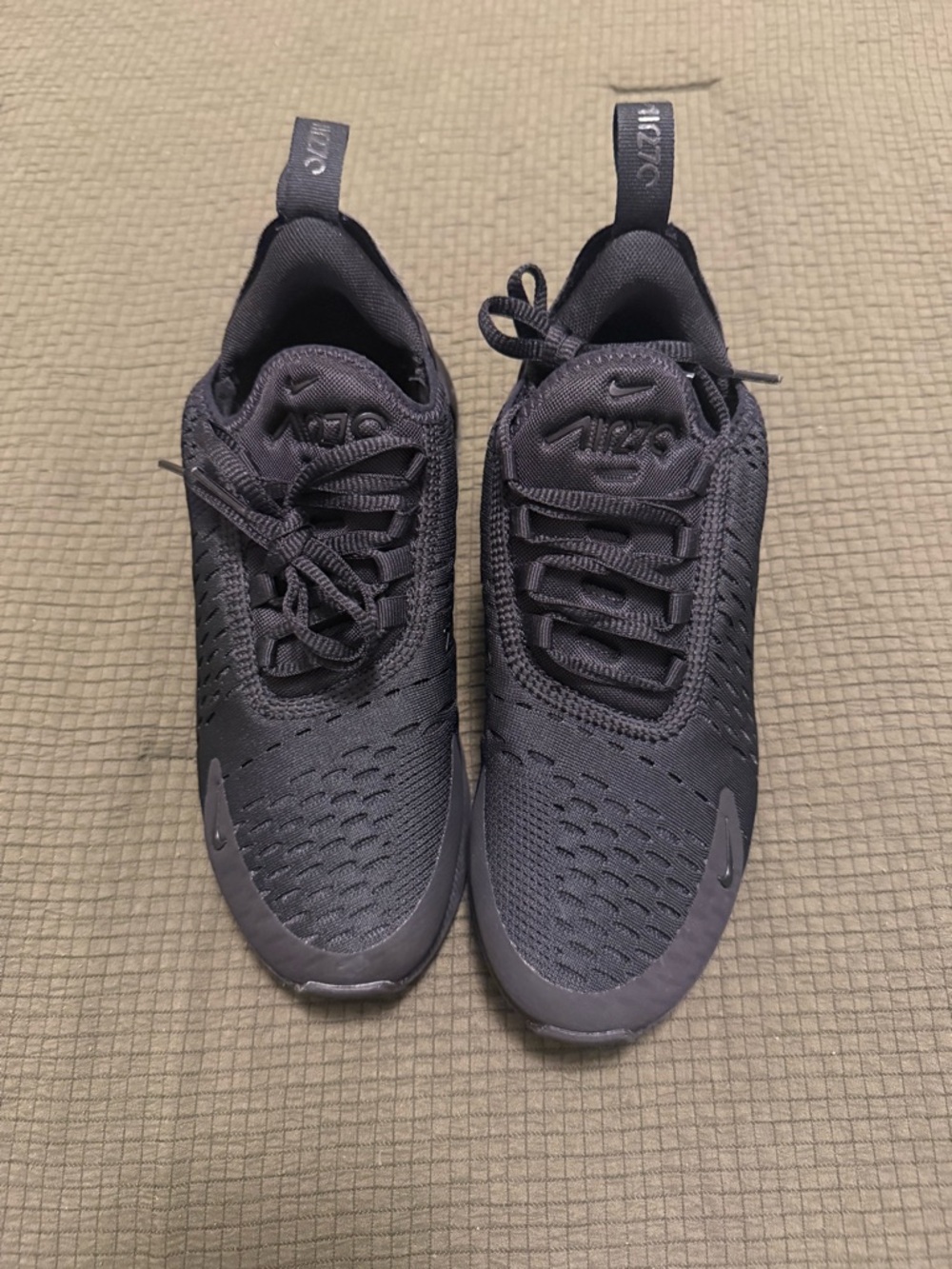 Nike Black Low-Top Athletic Sneakers
